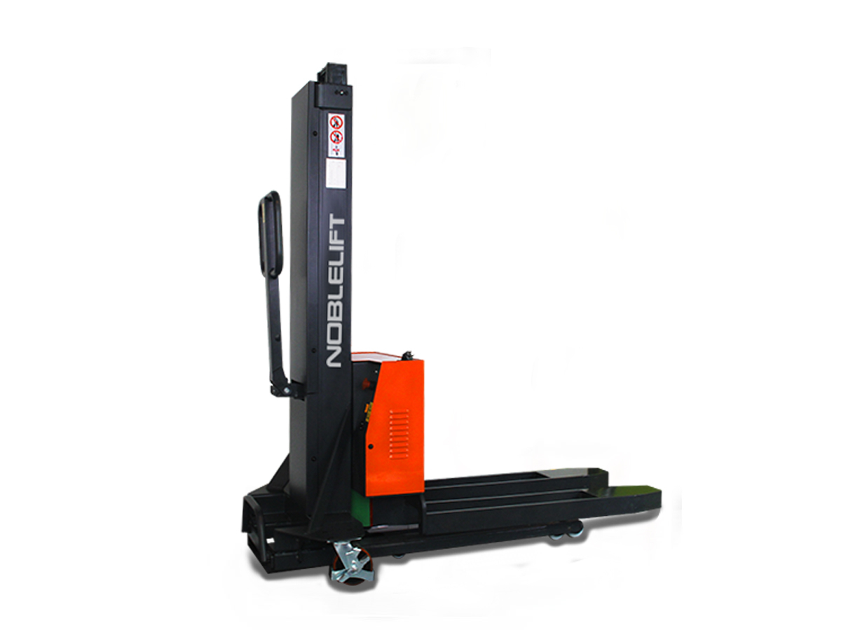 Sollevatore autocaricante 500 kg alzata mm 1.300